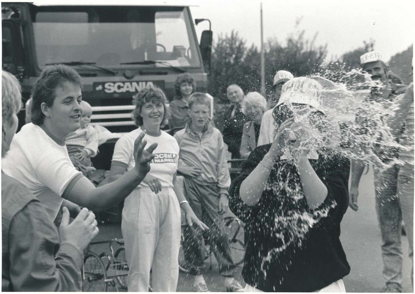 1989 august 13 Spil uden grænser Judith Nielsen ? fra højre Nis P. Nielsen (c) Smedegård